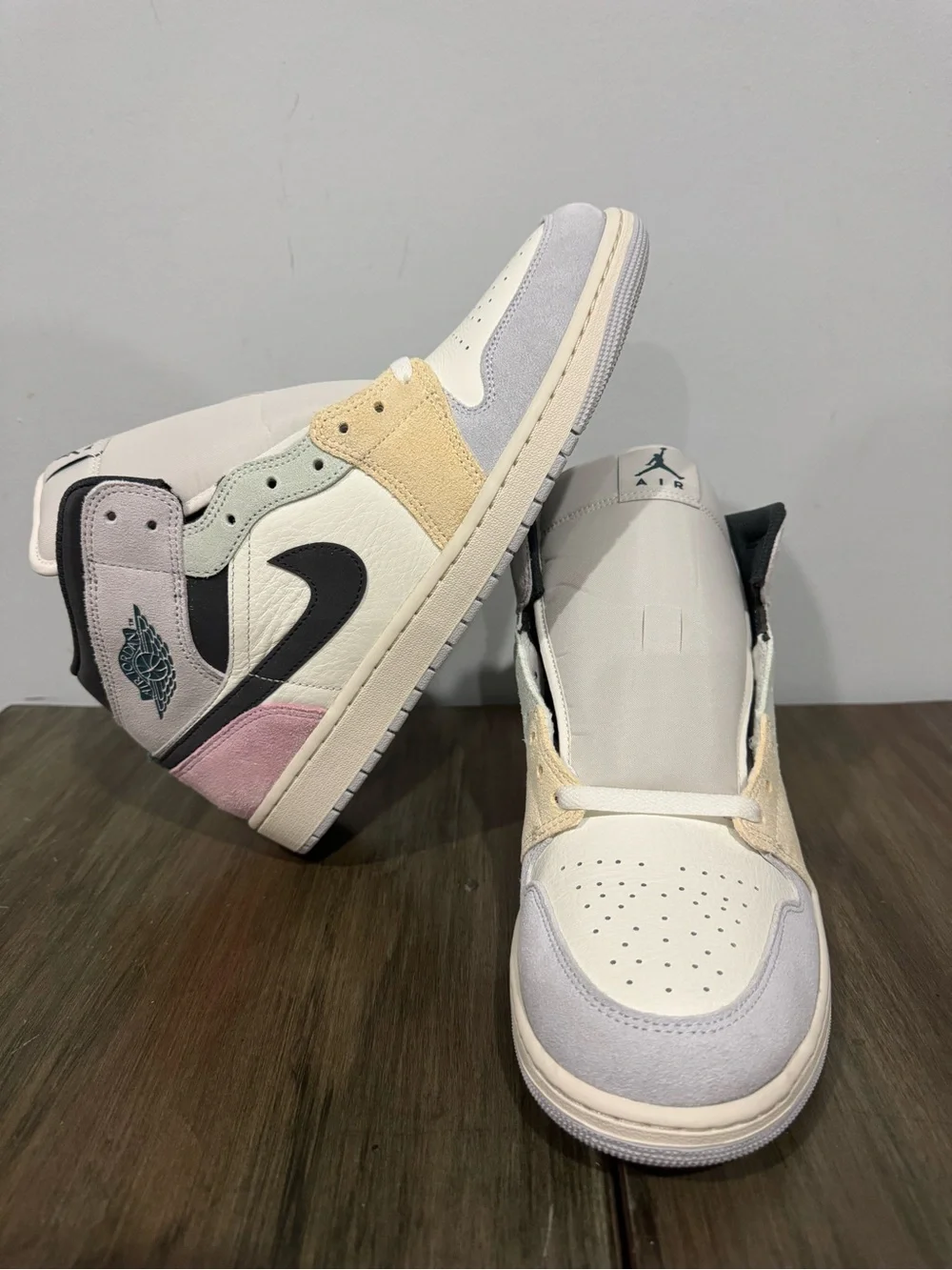 NIKE AIR JORDAN 1 MID SE SAIL ICED JADE MEN SHOES